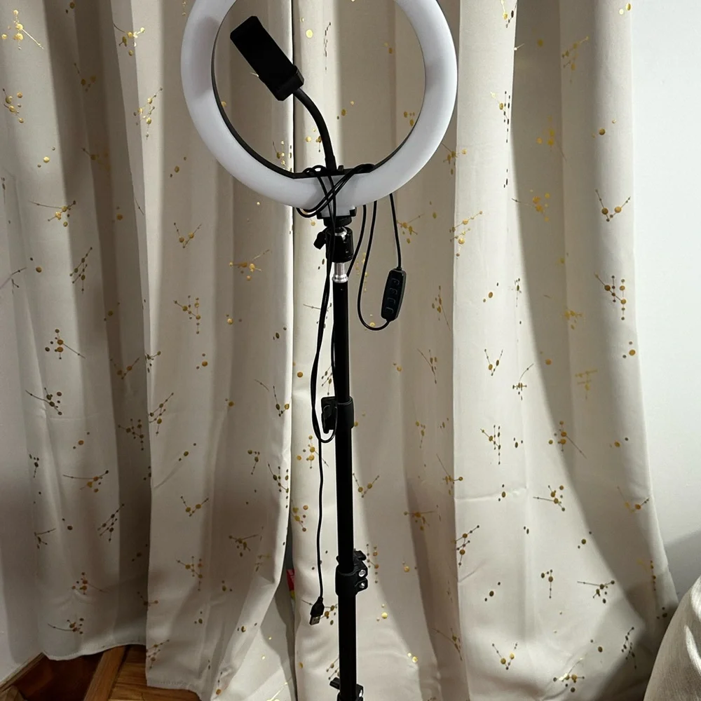 White Ring Light with Stand